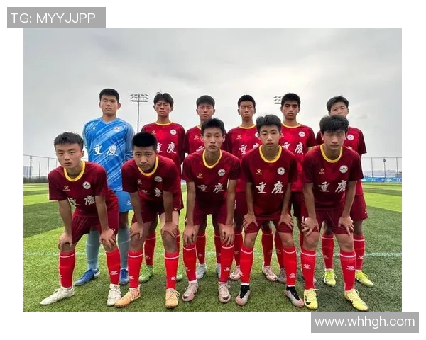 重庆足球队与上海足球队赛后复盘分析精彩配合与战术执行的深度剖析 重庆足球队与上海足球队赛后复盘分析精彩配合与战术执行的深度剖析